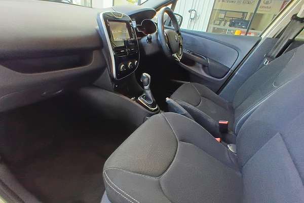 2016 Renault Clio Dynamique IV B98