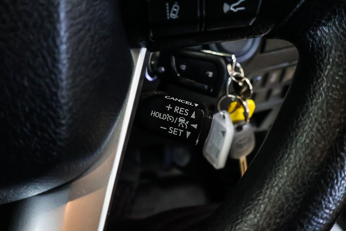 2020 Toyota Hilux SR GUN126R 4X4