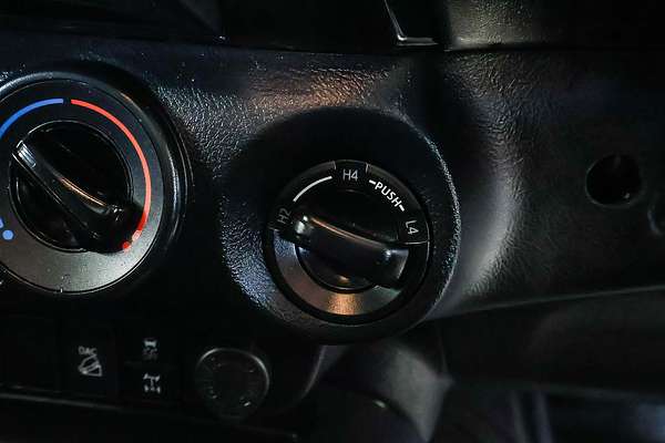 2020 Toyota Hilux SR GUN126R 4X4