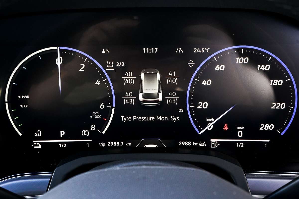 2025 Volkswagen Touareg R RC