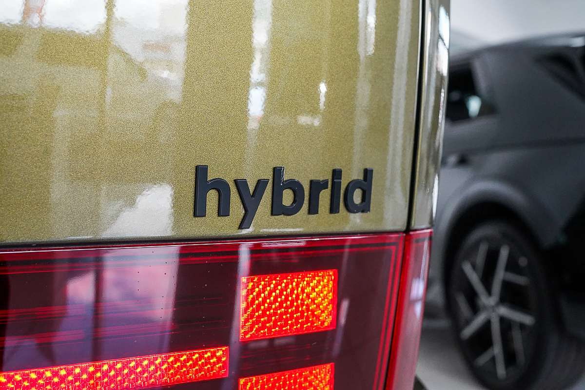 2025 Hyundai Santa Fe Hybrid Calligraphy MX5.V1