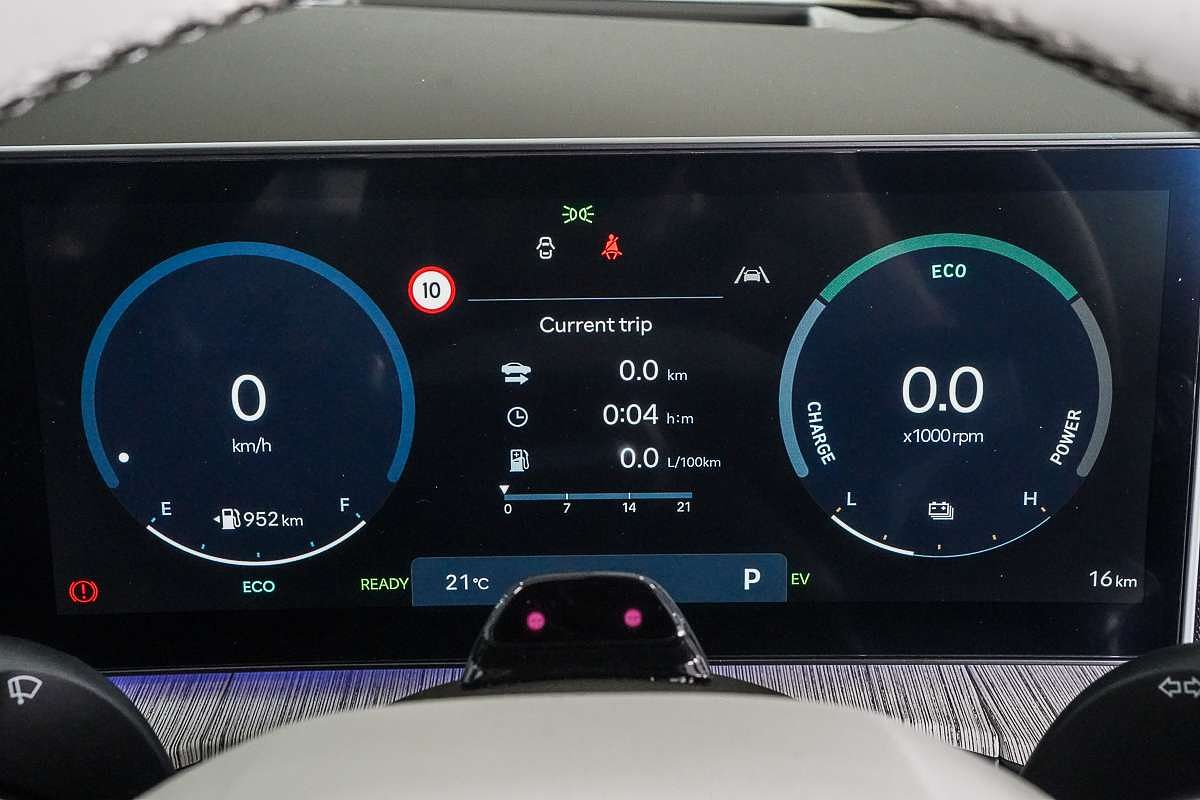2025 Hyundai Santa Fe Hybrid Calligraphy MX5.V1