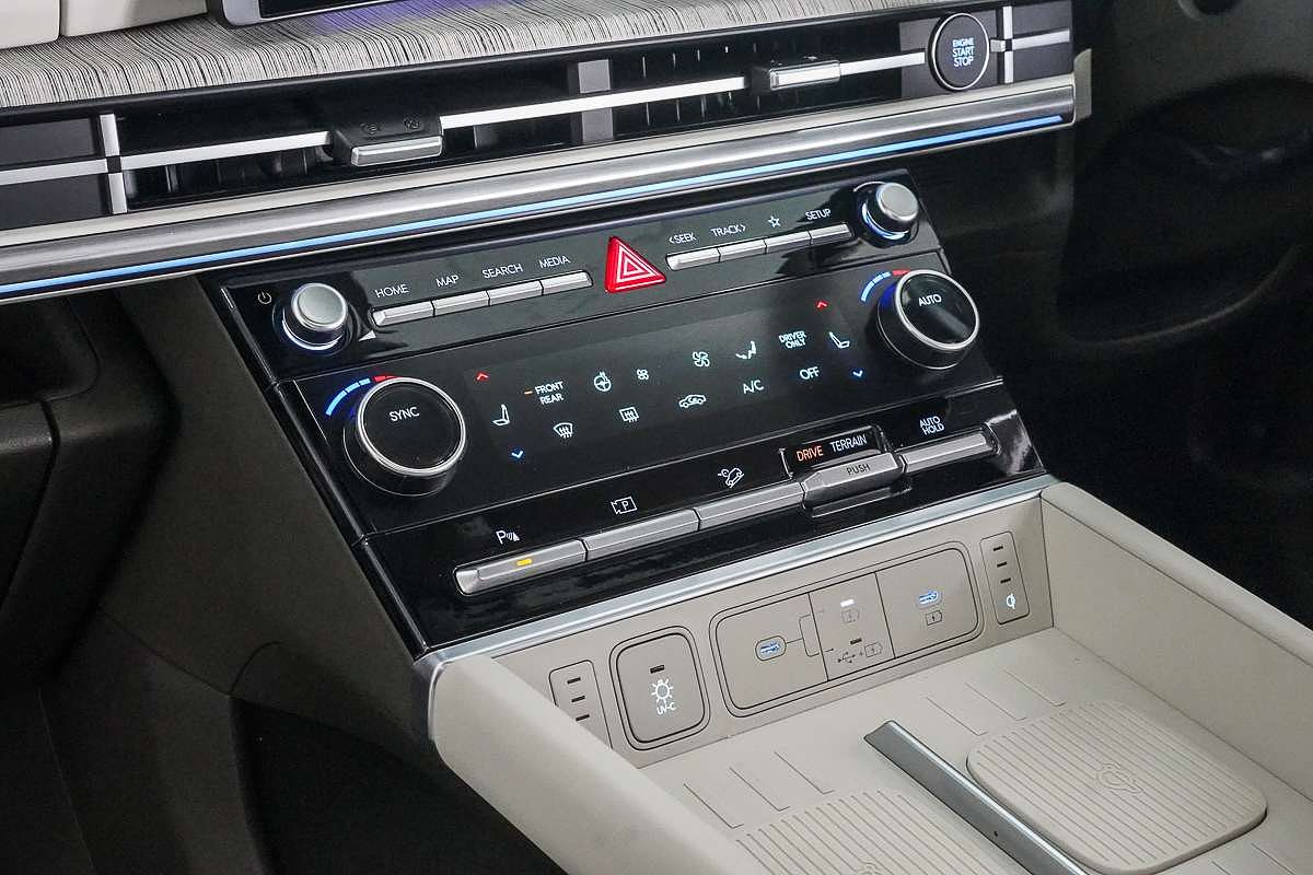 2025 Hyundai Santa Fe Hybrid Calligraphy MX5.V1