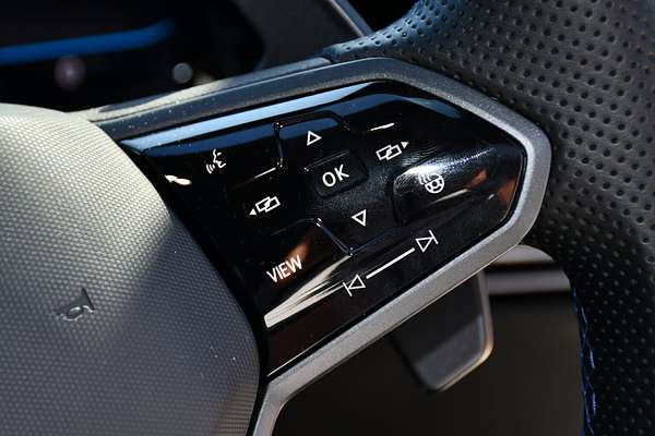 2024 Volkswagen Golf R 8