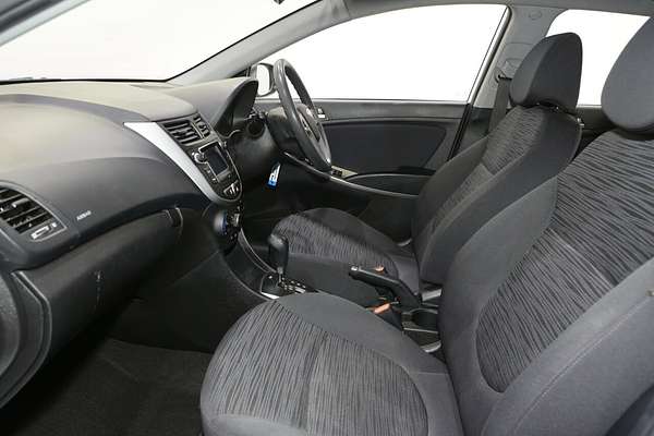 2016 Hyundai Accent Active RB4
