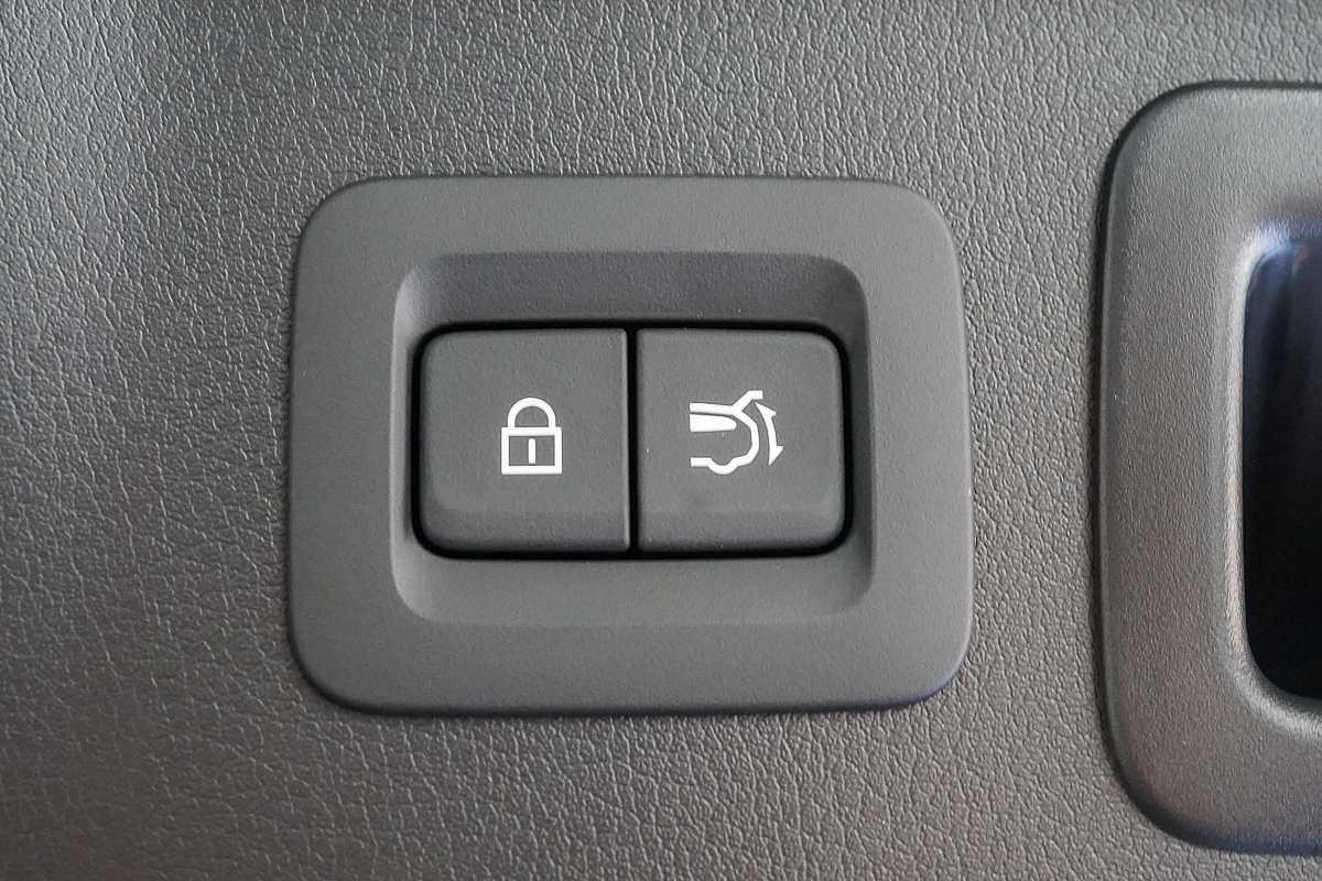 2025 Mazda CX-80 P50e Azami KL