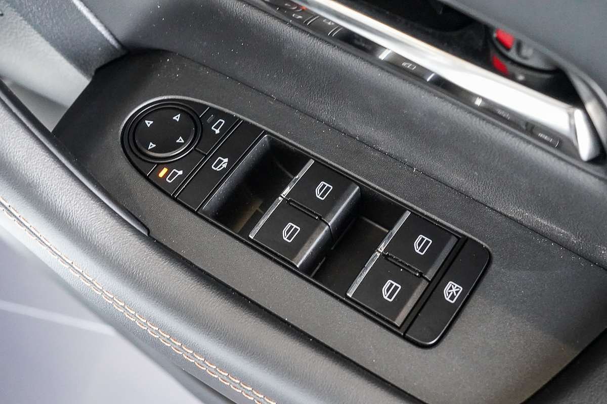 2025 Mazda CX-80 P50e Azami KL