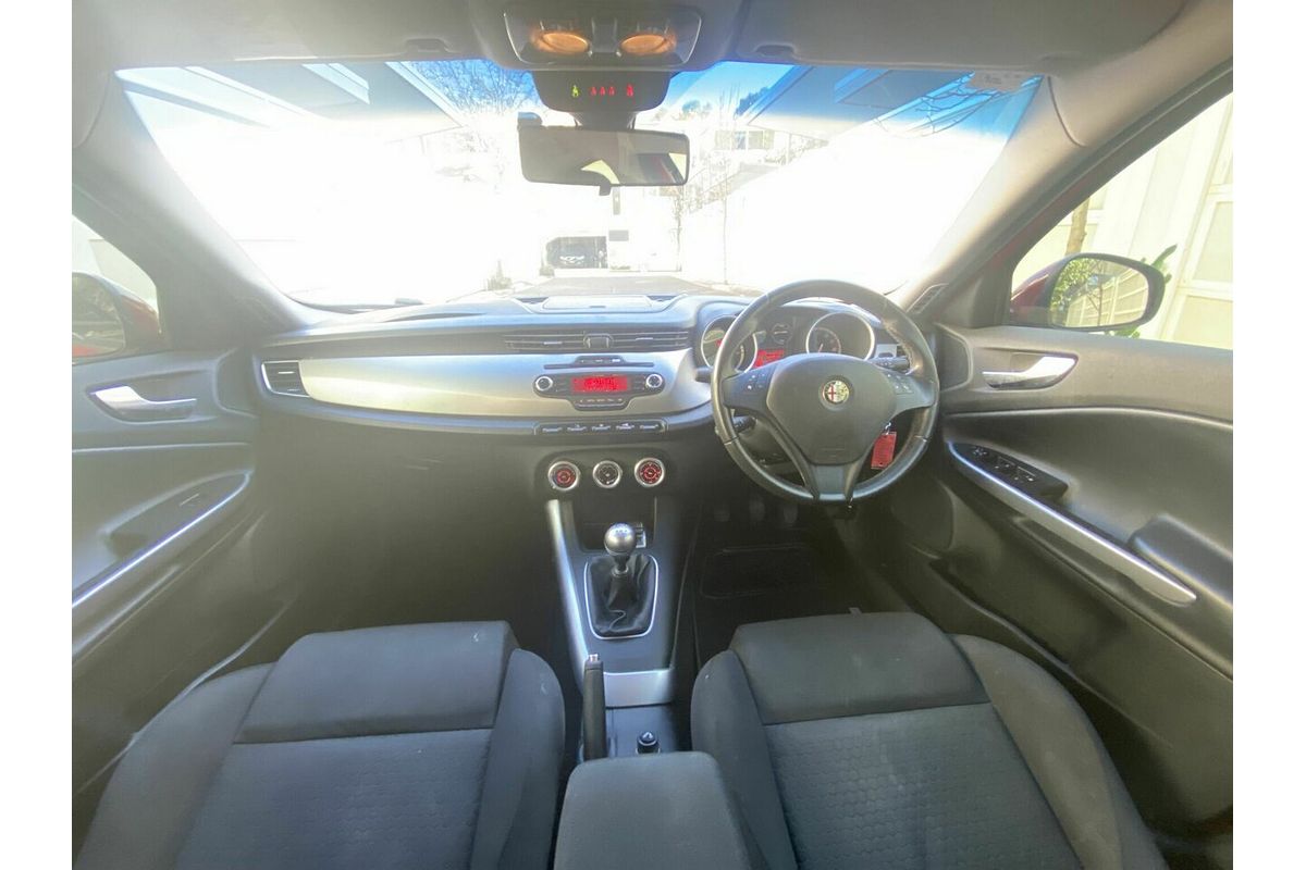 2013 Alfa Romeo Giulietta Progression Series 0