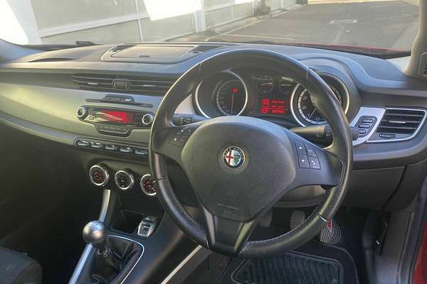2013 Alfa Romeo Giulietta Progression Series 0