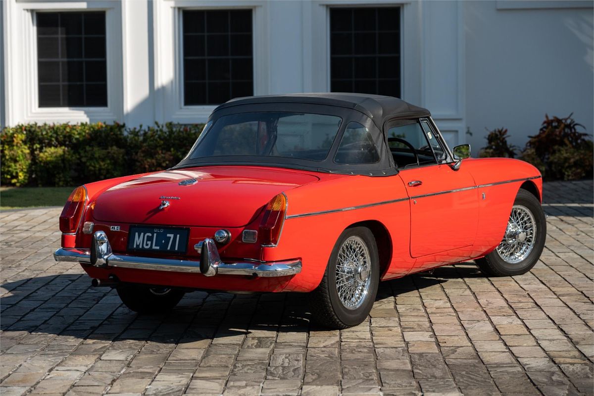 1971 MG B L SPORTS