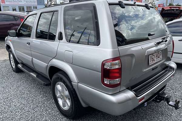 2002 Nissan Pathfinder Ti WX II