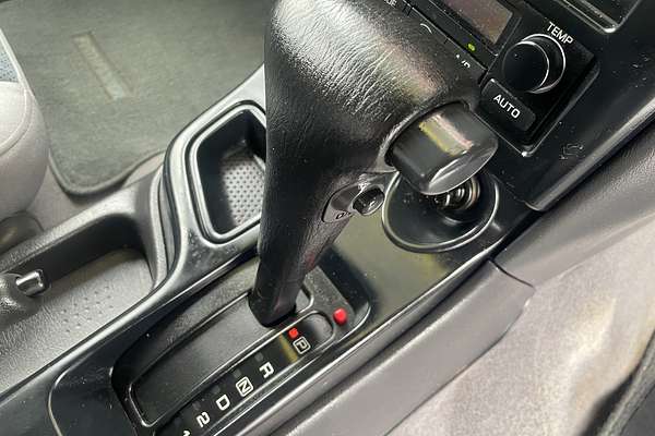 2002 Nissan Pathfinder Ti WX II
