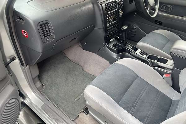 2002 Nissan Pathfinder Ti WX II