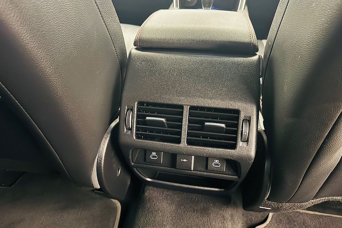 2021 Land Rover Discovery Sport P250 R-Dynamic SE L550
