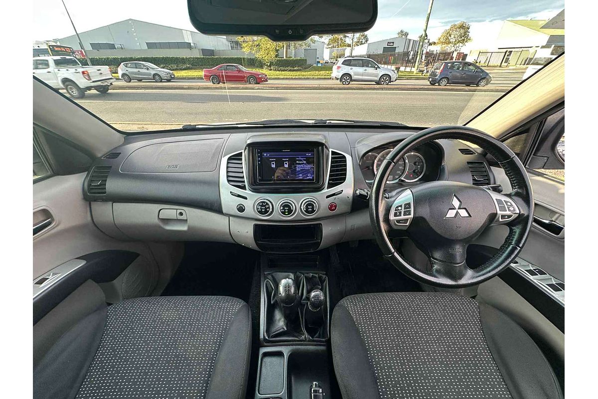 2012 Mitsubishi Triton GLX-R MN 4X4