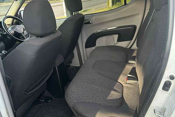 2012 Mitsubishi Triton GLX-R MN 4X4