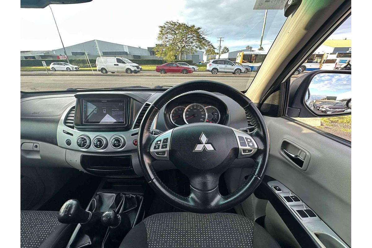 2012 Mitsubishi Triton GLX-R MN 4X4