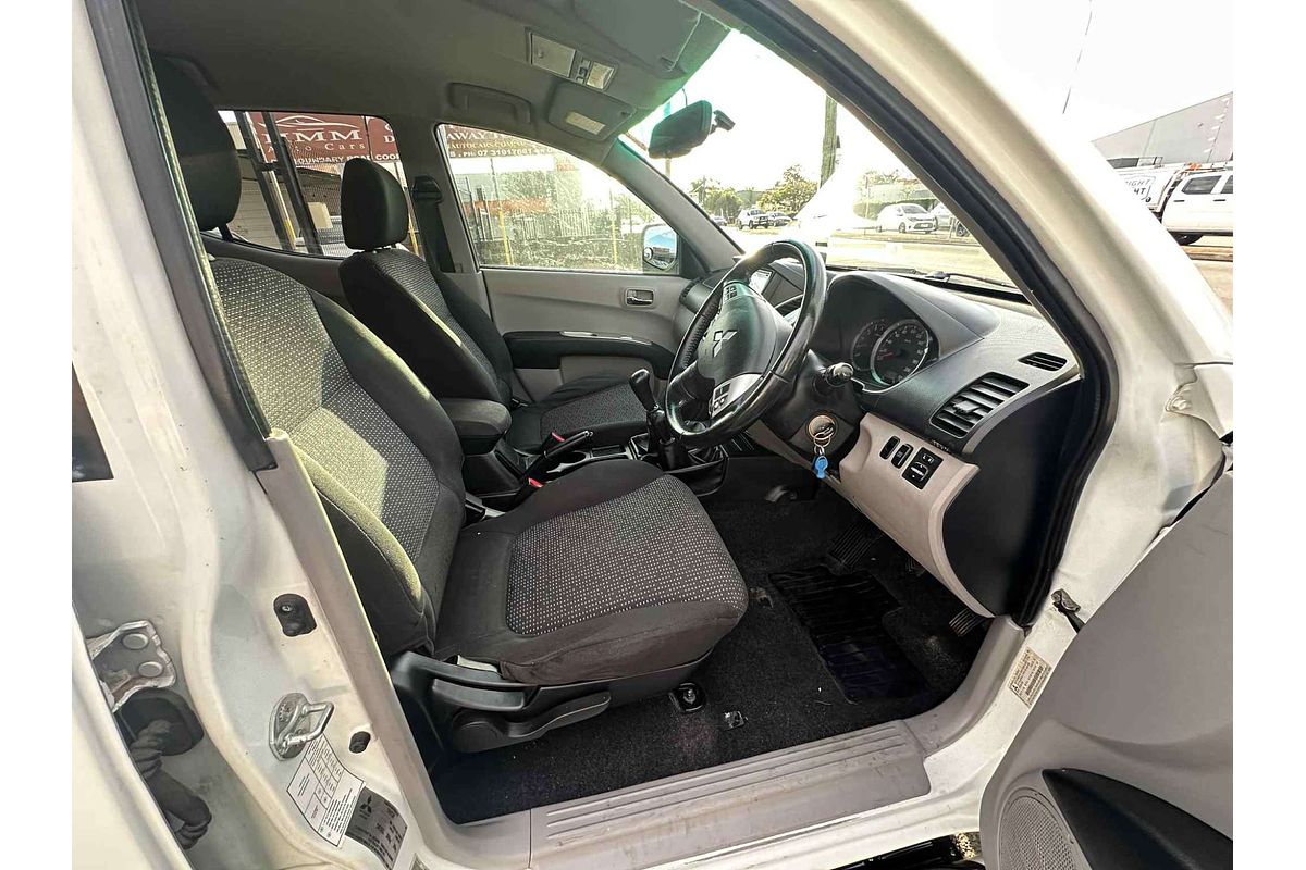 2012 Mitsubishi Triton GLX-R MN 4X4