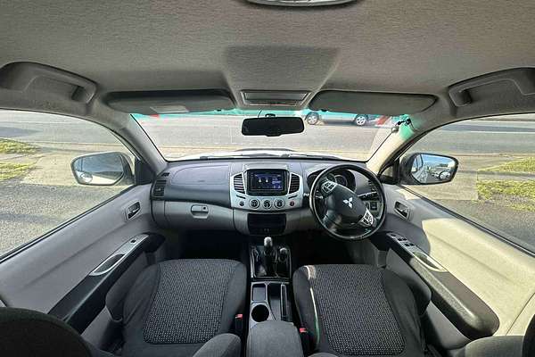 2012 Mitsubishi Triton GLX-R MN 4X4