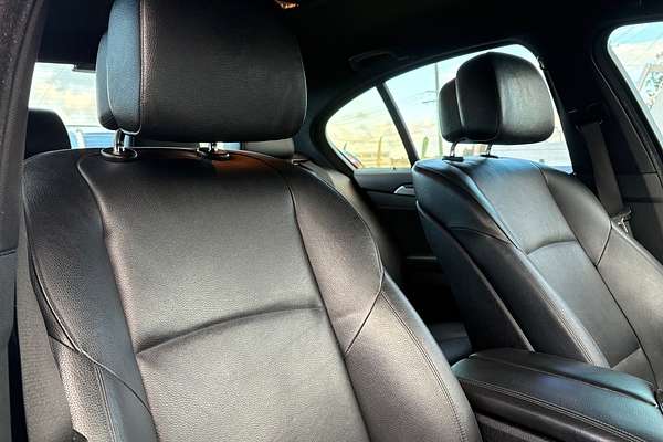 2011 BMW 520d F10 MY12