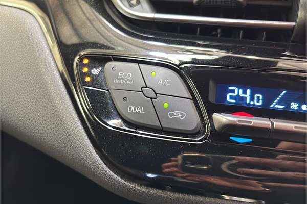 2017 Toyota C-HR ZYX10