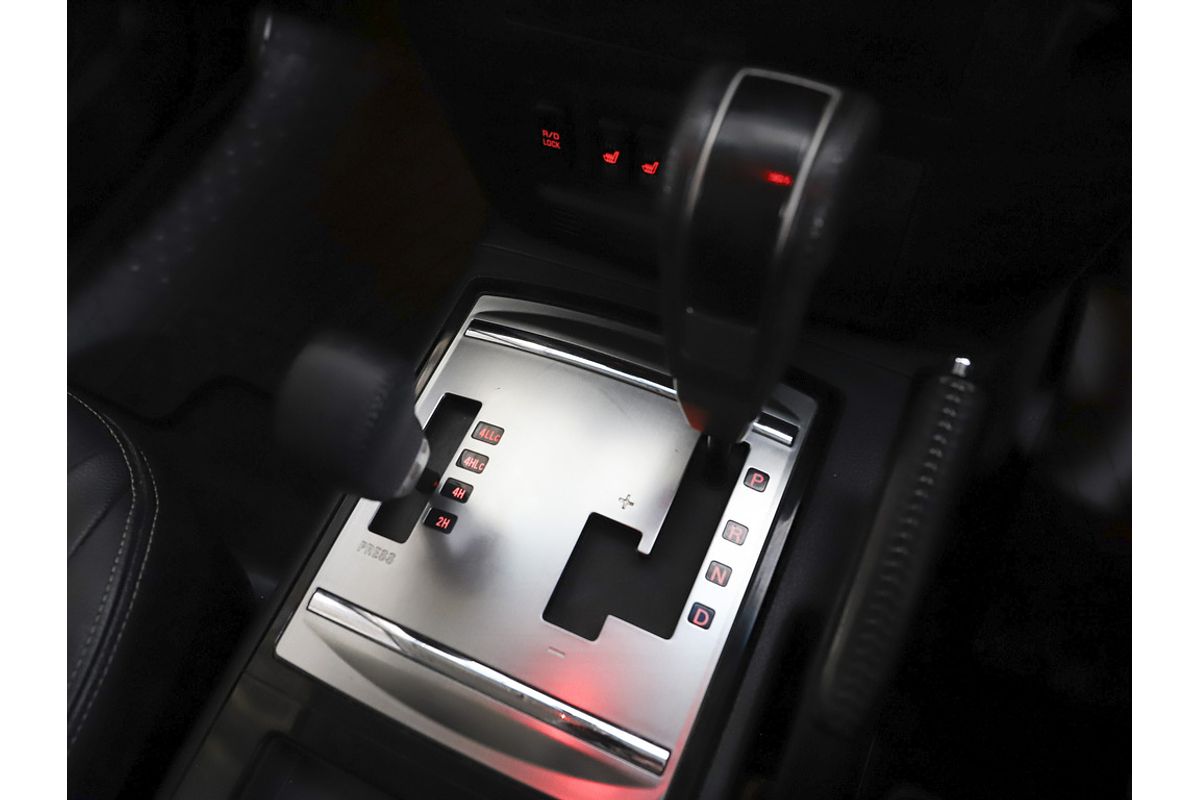 2019 Mitsubishi Pajero GLS NX