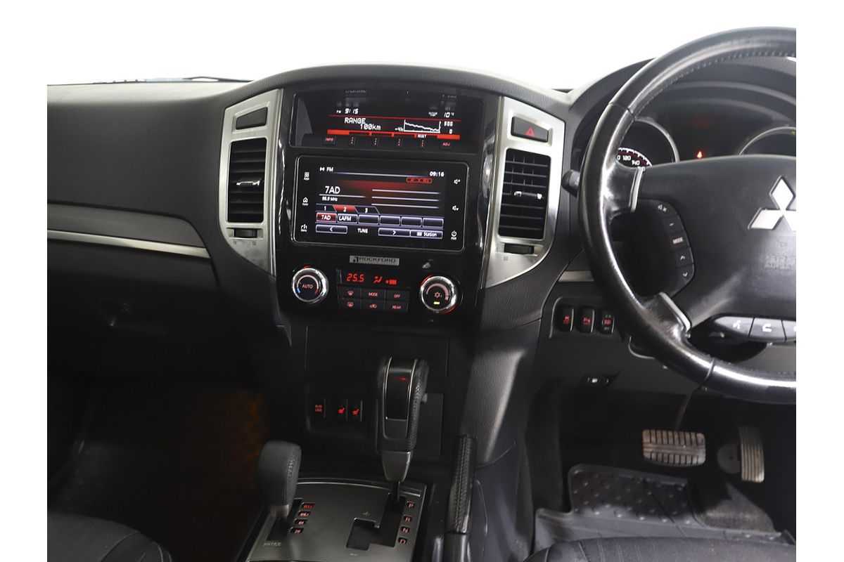 2019 Mitsubishi Pajero GLS NX