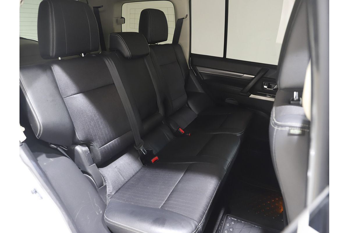 2019 Mitsubishi Pajero GLS NX