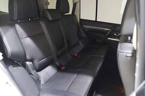 2019 Mitsubishi Pajero GLS NX