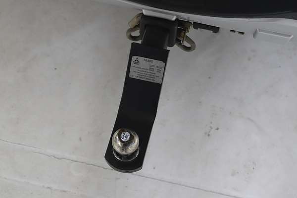 2019 Mitsubishi Pajero GLS NX