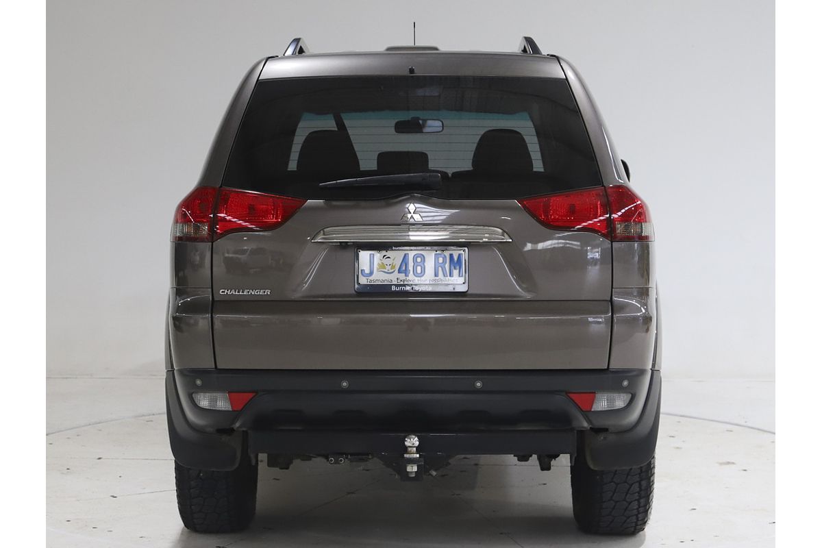 2015 Mitsubishi CHALLENGER LS (5 SEAT) (4x4) 5 SP AUTOMATIC 4D WAGON DT4 DIESEL