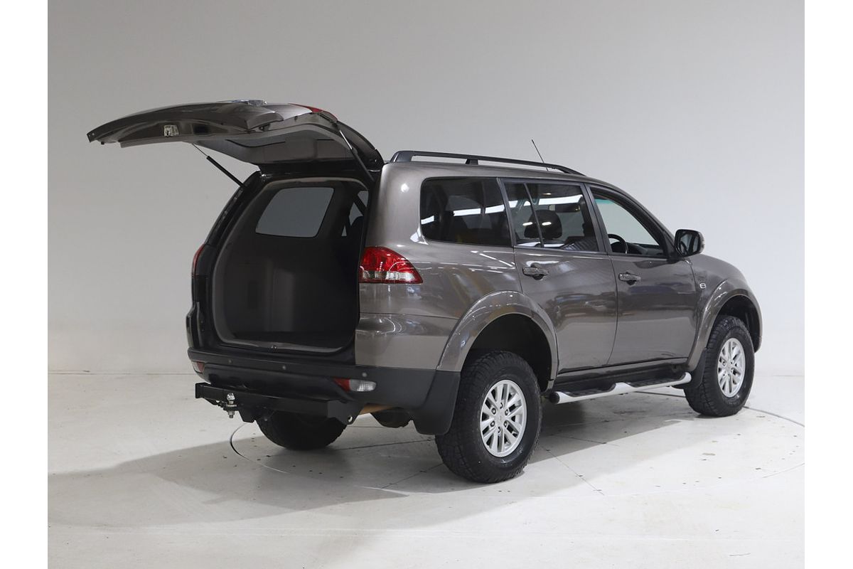 2015 Mitsubishi CHALLENGER LS (5 SEAT) (4x4) 5 SP AUTOMATIC 4D WAGON DT4 DIESEL