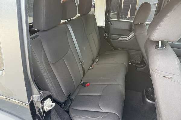 2015 Jeep Wrangler Unlimited Sport JK