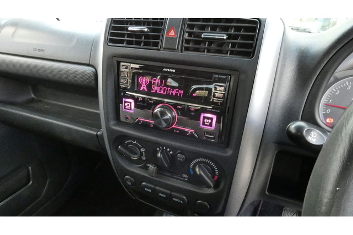 2011 Suzuki Jimny SIERRA (4x4)