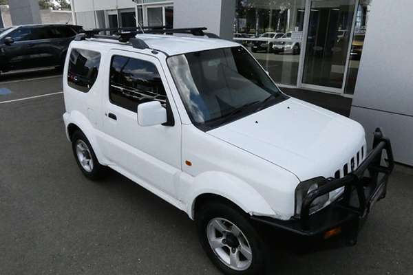 2011 Suzuki Jimny SIERRA (4x4)