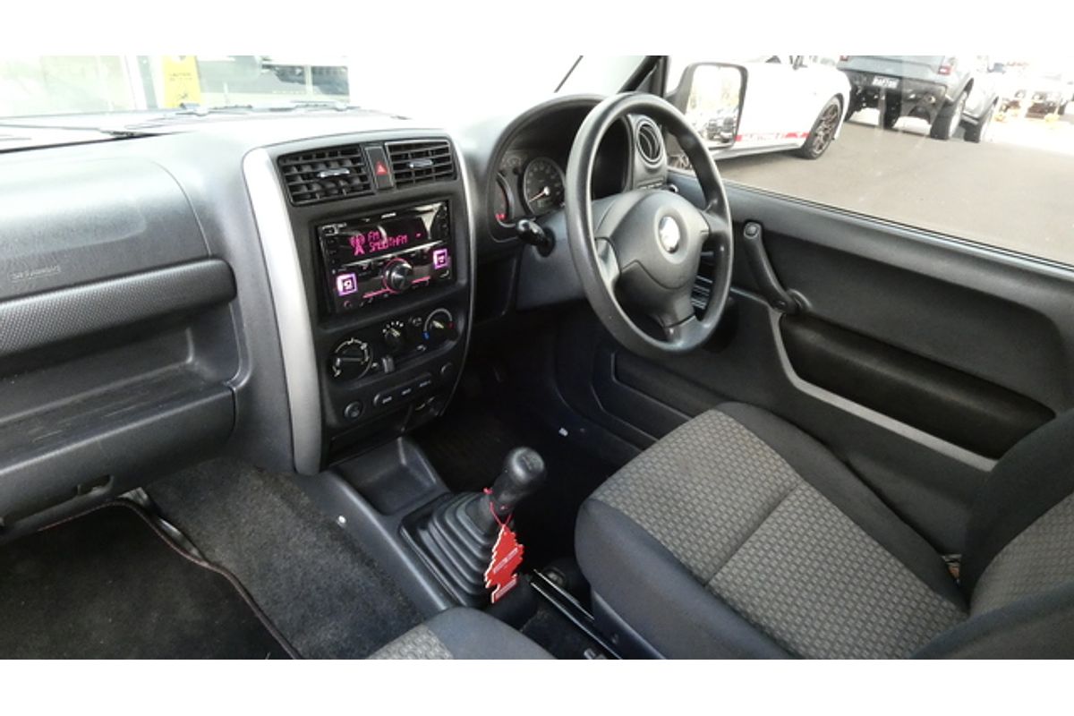 2011 Suzuki Jimny SIERRA (4x4)