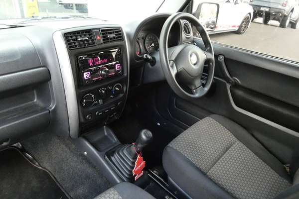 2011 Suzuki Jimny SIERRA (4x4)