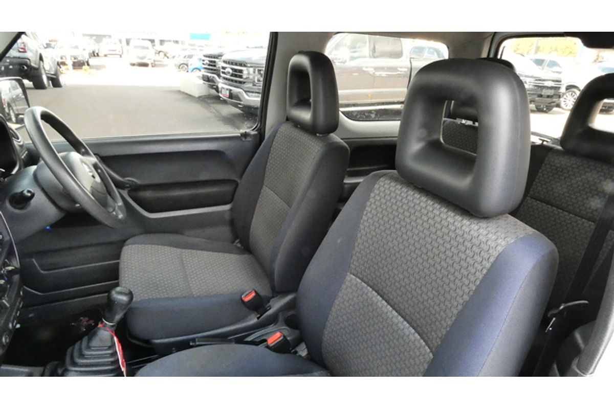 2011 Suzuki Jimny SIERRA (4x4)