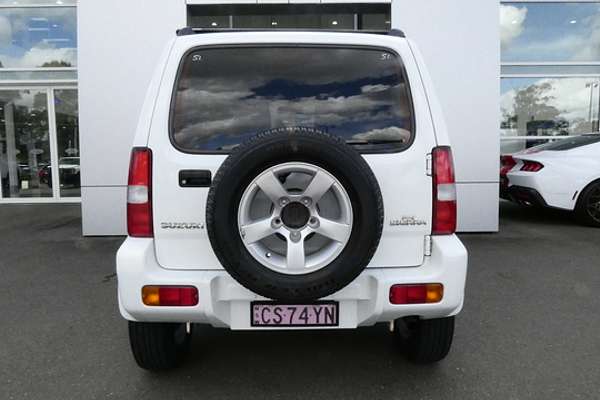 2011 Suzuki Jimny SIERRA (4x4)