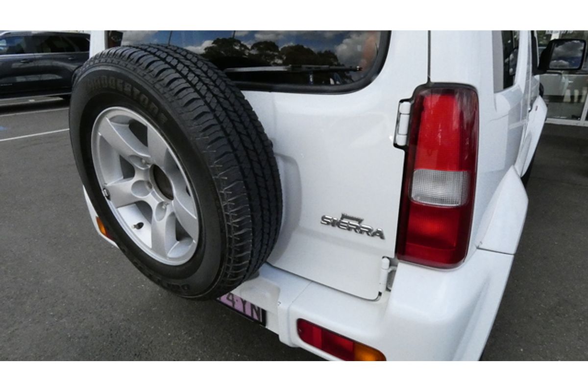 2011 Suzuki Jimny SIERRA (4x4)