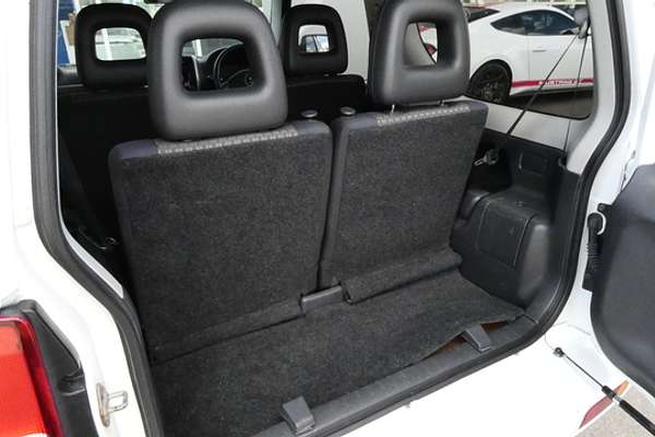 2011 Suzuki Jimny SIERRA (4x4)