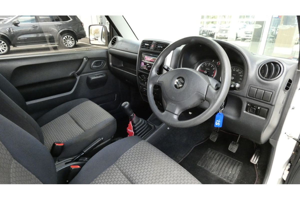 2011 Suzuki Jimny SIERRA (4x4)
