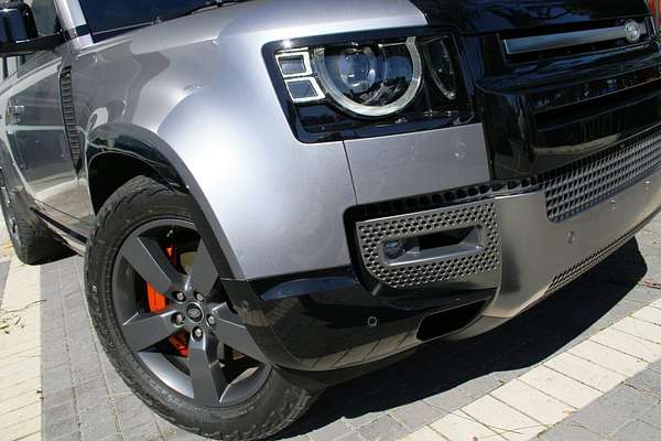 2021 Land Rover Defender 110 D300 X L663