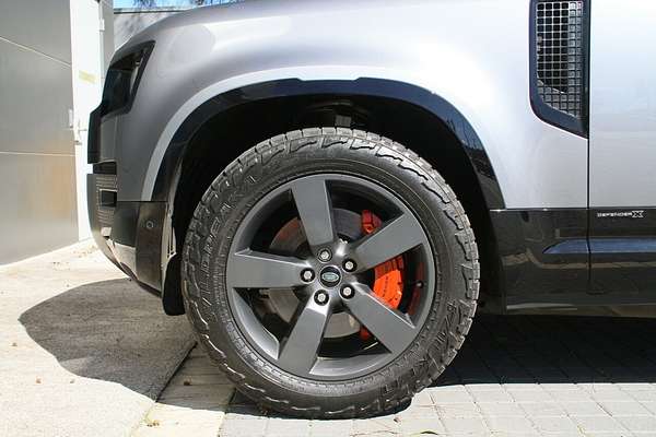 2021 Land Rover Defender 110 D300 X L663