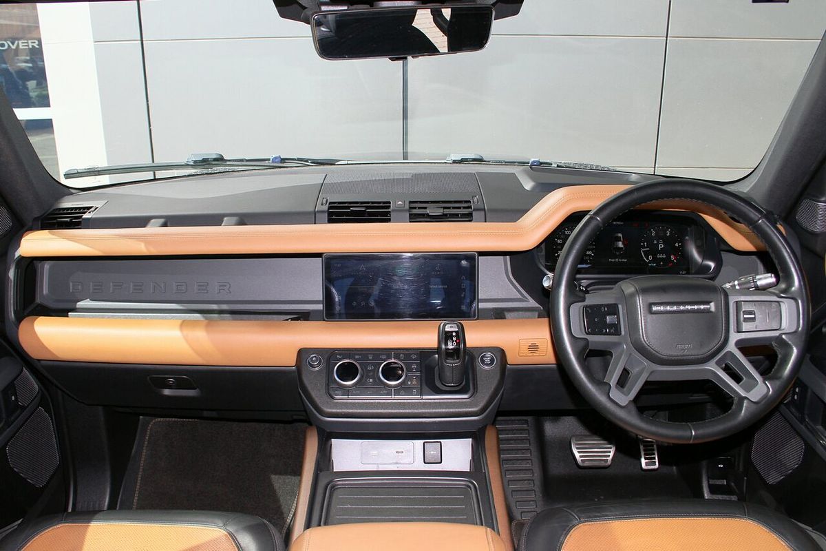 2021 Land Rover Defender 110 D300 X L663
