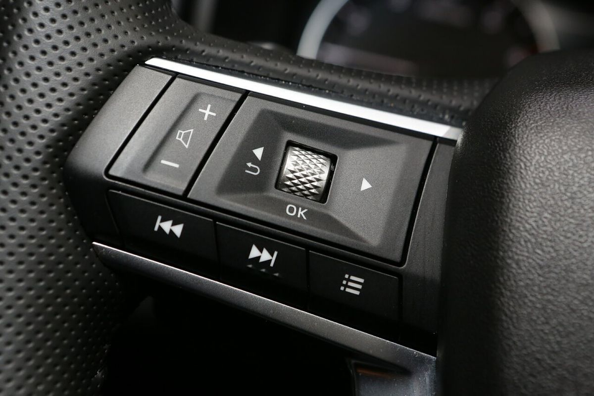 2024 Mitsubishi Outlander LS ZM