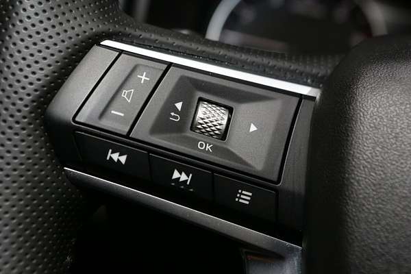 2024 Mitsubishi Outlander LS ZM