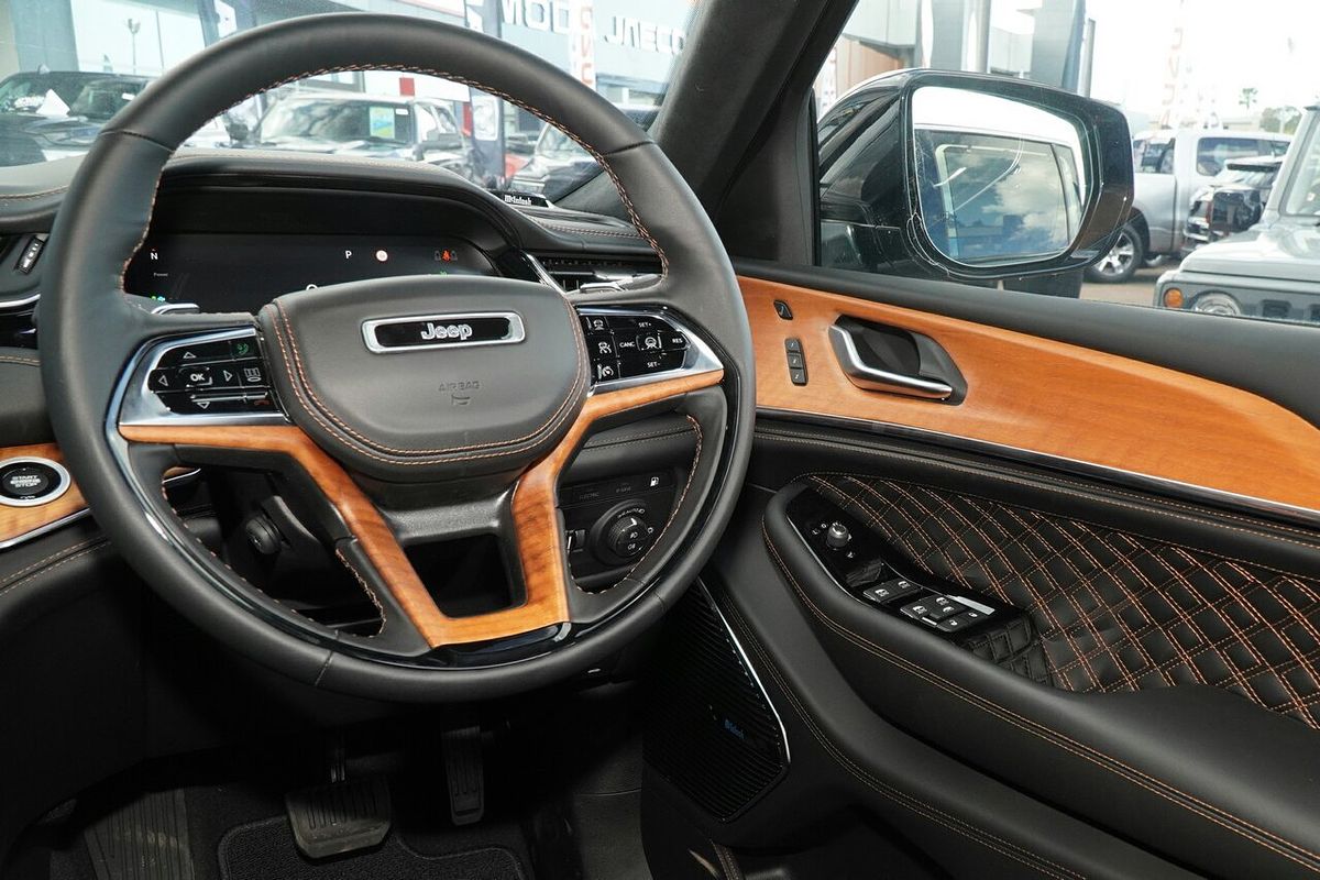 2023 Jeep Grand Cherokee Summit Reserve 4xe WL