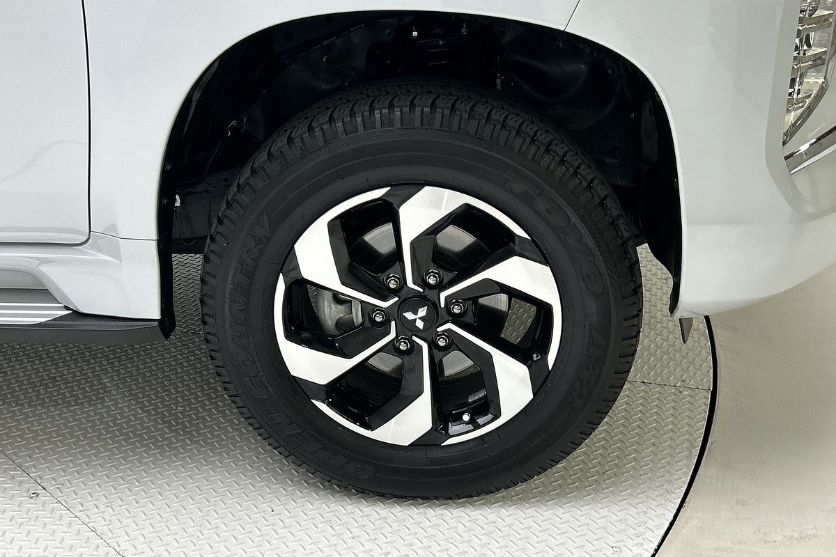 2024 Mitsubishi Pajero Sport GLS QG
