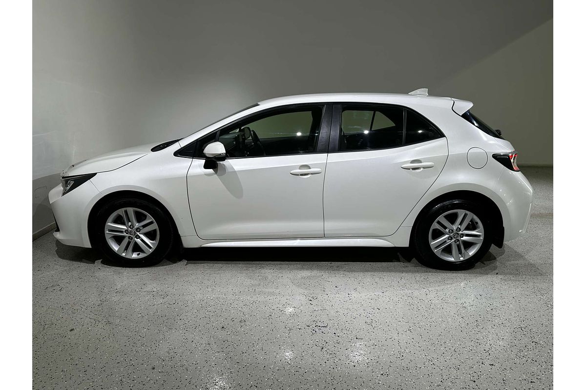 2018 Toyota Corolla Ascent Sport MZEA12R